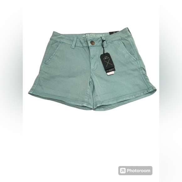 AMERICAN EAGLE | AEO | Twill midi low rise shorts size 6 NWT - Picture 2 of 8
